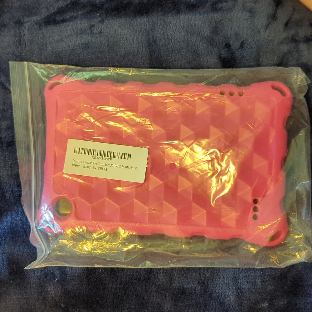 Brand New, Never Opened Kid Proof Case for Fire 7 Tablet in Rose!